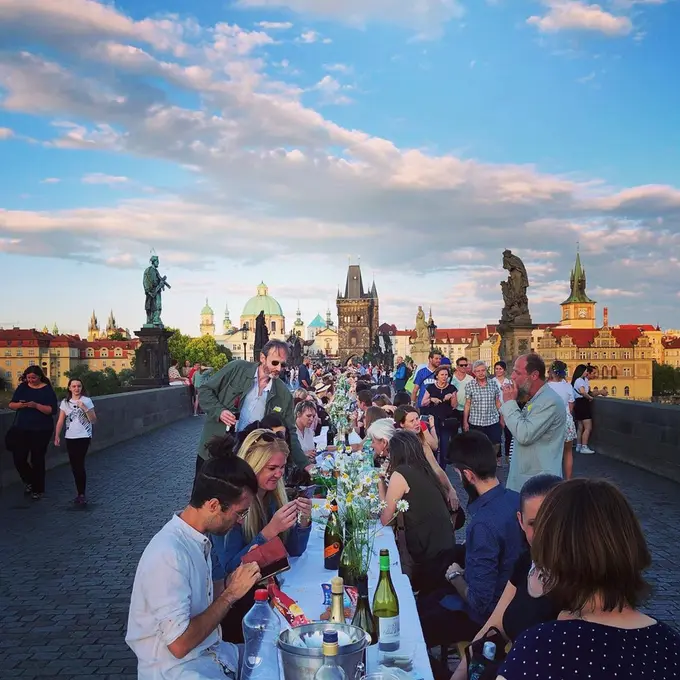 [Fimela] Pesta Makan Malam di Praha