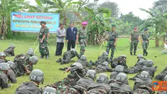 Citizen6, Surabaya: Tiga bulan pertama atau tahap satu, lanjutnya, akan menjadi tahapan yang paling melelahkan, karena pada tahap ini calon prajurit akan digenjot ketahanan fisik dan mentalnya. (Pengirim: Penkobangdikal)