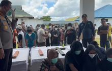 Isak Tangis Keluarga saat Terima 11 Jenazah Korban Kebrutalan KKB di Yahukimo