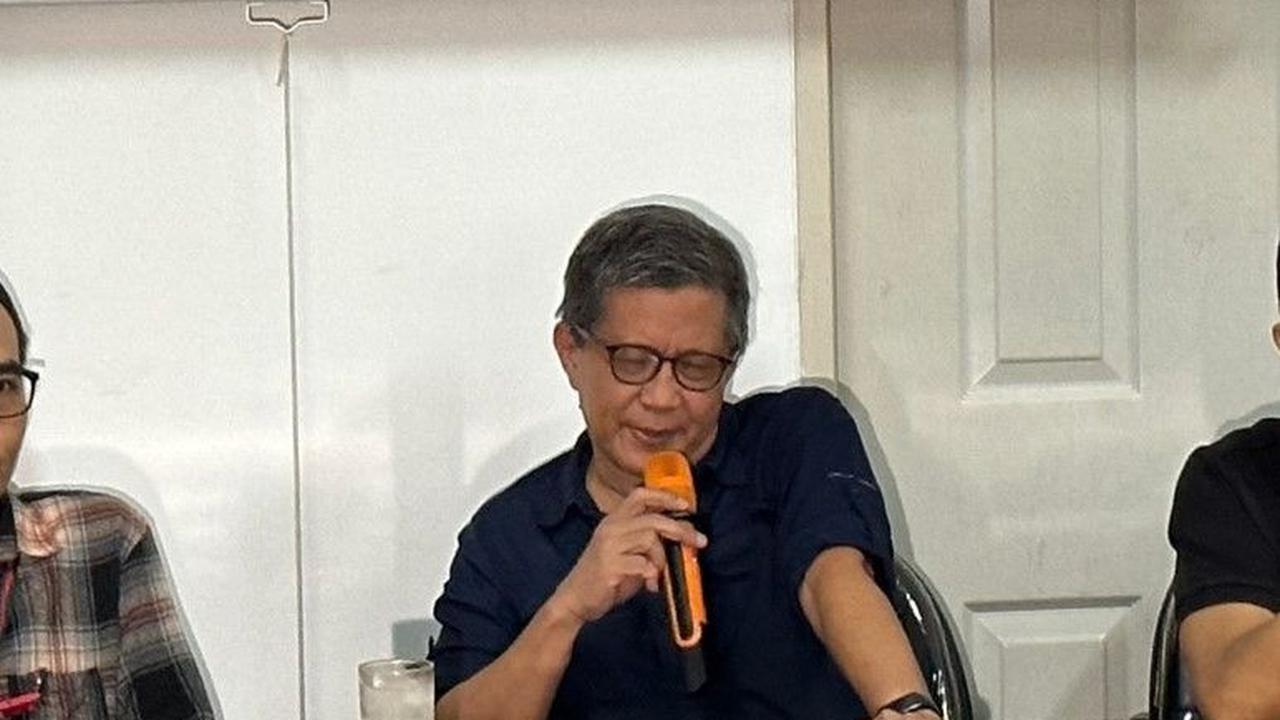 Rocky menjadi pembicara dalam Dialog Hari Kebangkitan Nasional "Nasionalisme, Solidaritas Global dan Arah Generasi" yang disiarkan akun youtube KSPSI Official, Senin (20/5).