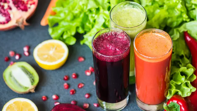 Ilustrasi jus sayur dan buah