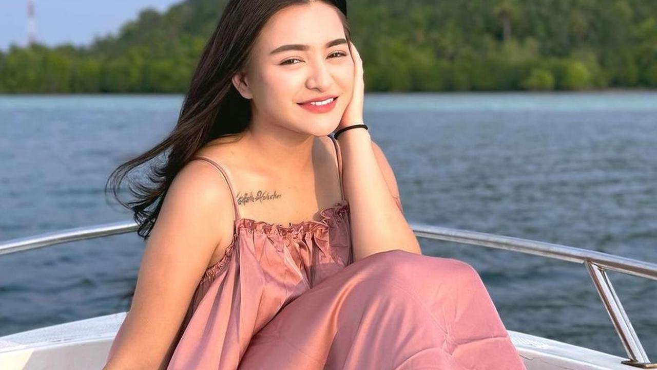 Kekasihnya Beri Ucapan