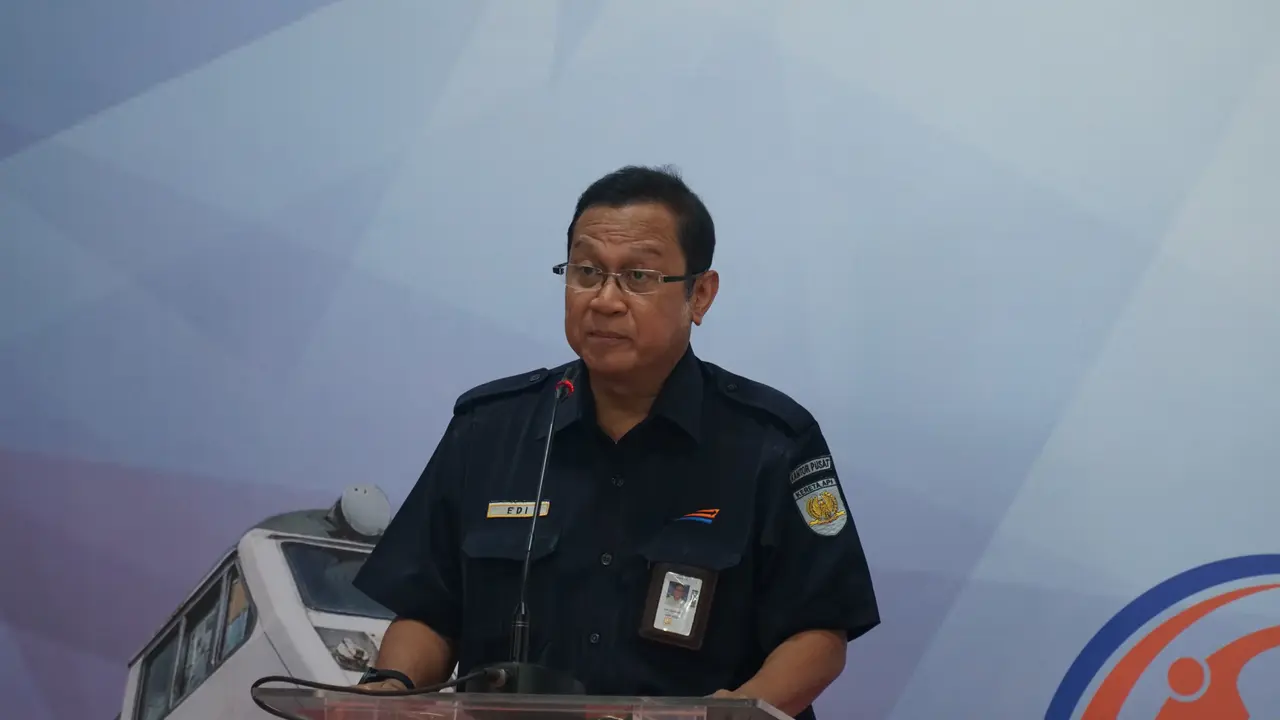Direktur Utama PT Kereta Api Indonesia (KAI) Edi Sukmoro