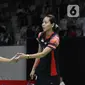 Ganda campuran Indonesia, Hafiz Faizal/Gloria Emanuelle Widjaja saat berlaga di babak pertama Indonesia Master 2020 melawan Zheng Si Wei/Huang Ya Qiong (China) di Istora GBK, Jakarta, Selasa (14/1/2020). Hafiz/Gloria kalah dua set langsung 14-21, 13-21. (Liputan6.com/Helmi Fithriansyah)