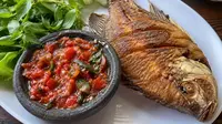 Resep Sambal Tomat Kemangi untuk Ikan Goreng, Pedas Segar dengan Aroma Harum
