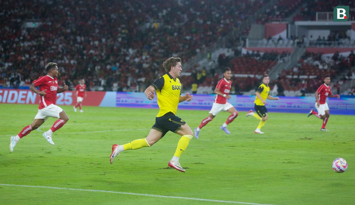 Dengan hasil ini, Oxford United mengirim sinyal kuat sebagai kandidat juara di turnamen Piala Presiden 2025, sekaligus memberi kebanggaan tersendiri bagi fans Indonesia lewat performa apik Ole Romeny. (Bola.com/M Iqbal Ichsan)