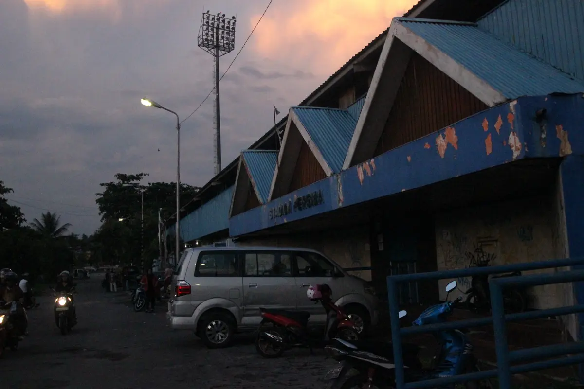 Warga Menanti Stadion Megah Balikpapan Lebih Lama