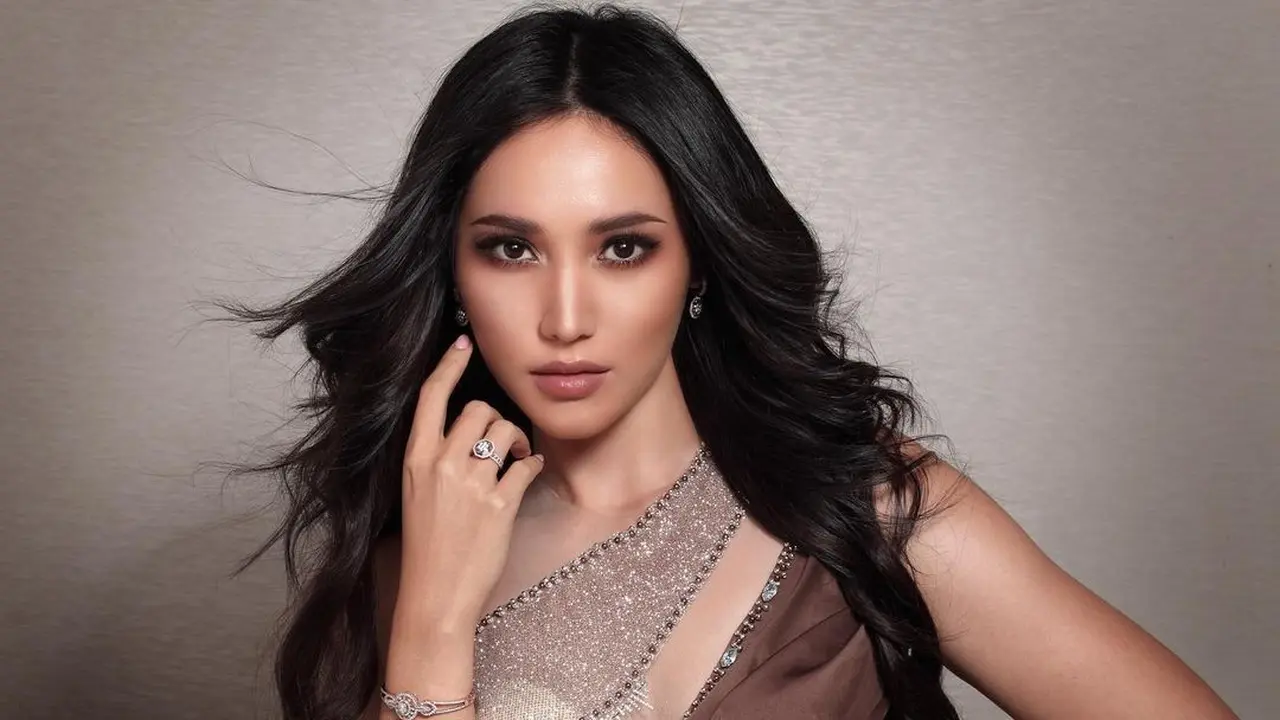 Laksmi Shari De Neefe Suardana, Puteri Indonesia 2022 (Instagram/laksmideneefe)