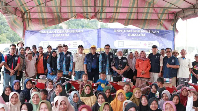 2.000 paket bantuan pascabencana dibagikan untuk masyarakat terdampak banjir dan tanah longsor di wilayah Sumatera oleh Sucor Asset Management (Sucor AM).