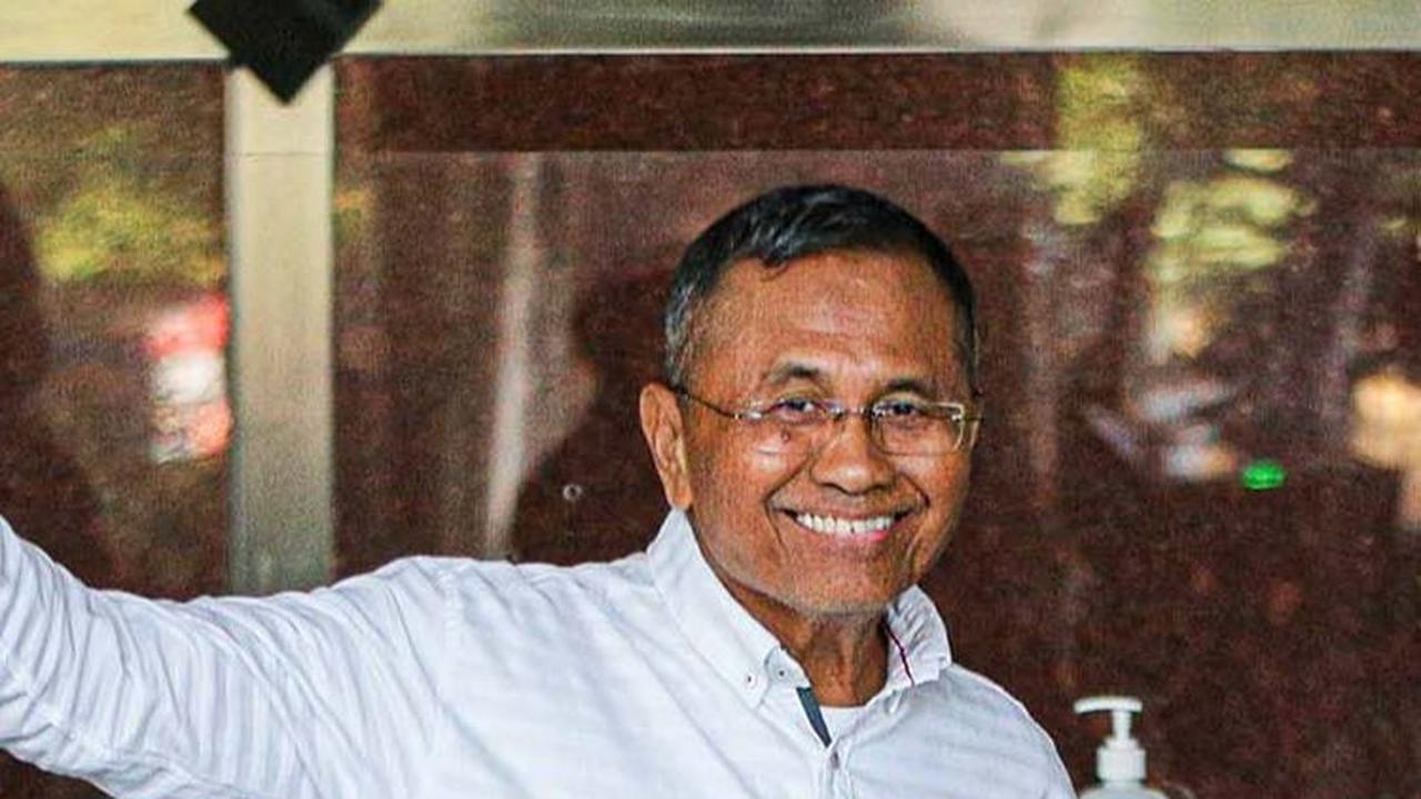 FOTO: Senyum Santai Dahlan Iskan Diperiksa KPK Terkait Kasus Korupsi LNG Pertamina