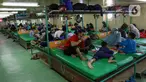 Pemudik berada di dalam Kapal KM Dobonsolo tujuan Semarang yang akan diberangkatkan dari Pelabuhan Indonesia 2, Tanjung Priok, Jakarta Utara, Selasa, (26/42022). PT Pelayaran Nasional Indonesia (Persero) memprediksi penumpang kapal pada musim mudik 2022 ini bisa menembus 417.676 orang selama periode H-15 hingga H+15 Lebaran. (Liputan6.com/Herman Zakharia)