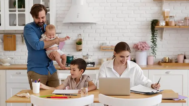 Konflik antara tanggung jawab keluarga dan pengembangan karier
