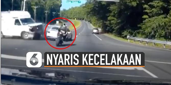 VIDEO: Beruntung Sepersekian Detik, Pemotor Terhindar dari Kecelakaan