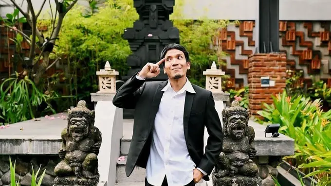 Mengaku Kagum, Desta Justru Sempat Ingin Unfollow Wulan Guritno