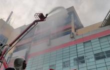 Bukan Korsleting, Ternyata Benda Ini jadi Penyebab Kebakaran Glodok Plaza Cepat Merambat hingga Makin Besar