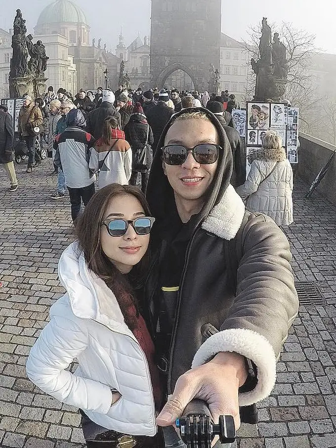 [Bintang] Nikita Willy dan Indra Priawan Djokosoetono