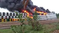 Kuburan Kereta Api di Stasiun Purwadadi Subang Terbakar