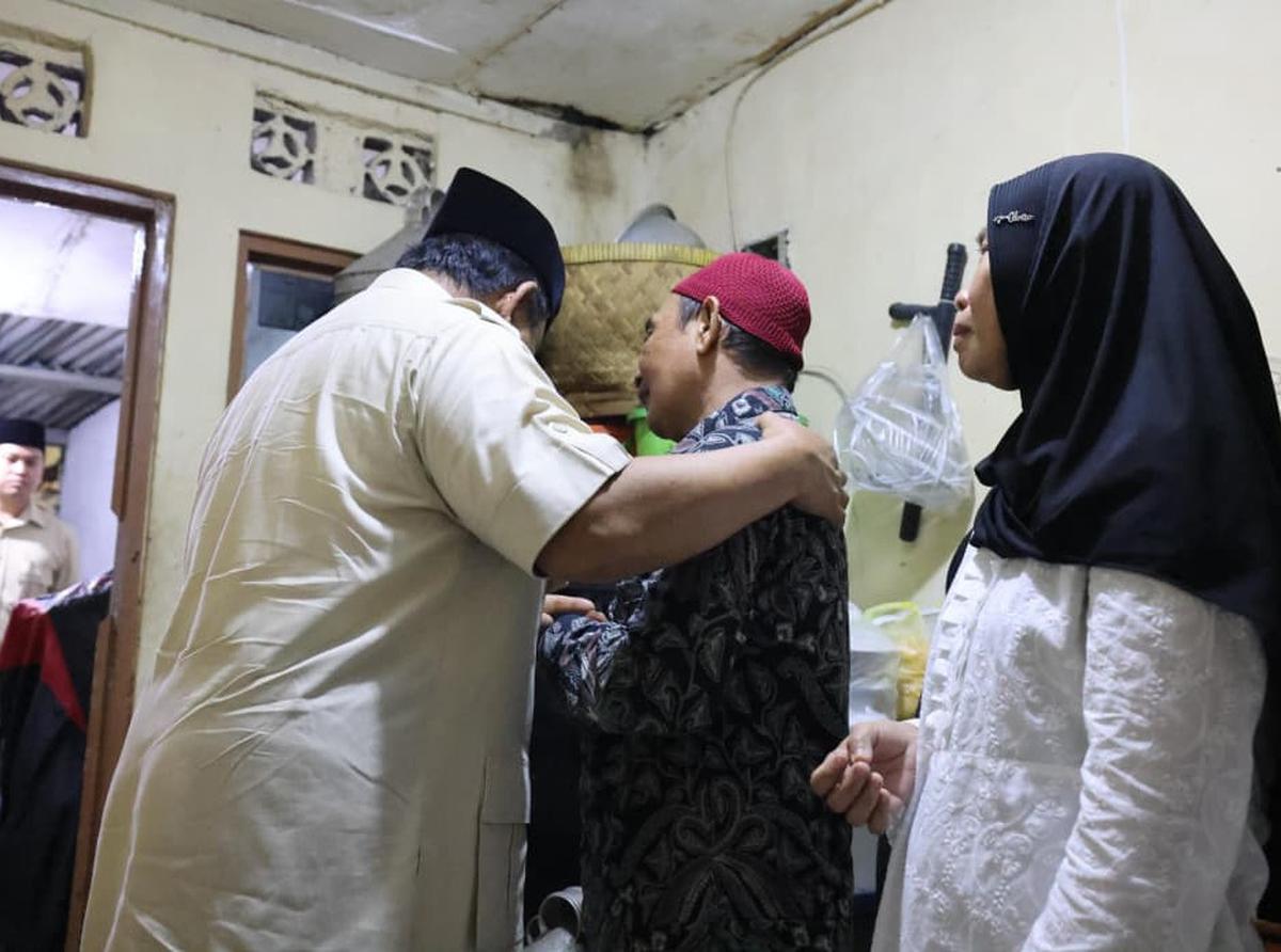 prabowo melayat ke rumah affan