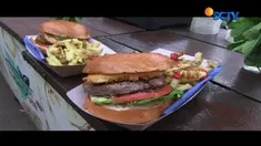 Festival kuliner halal digelar di London, Inggris. Ada burger hingga kue bertabur bunga yang bisa dimakan.