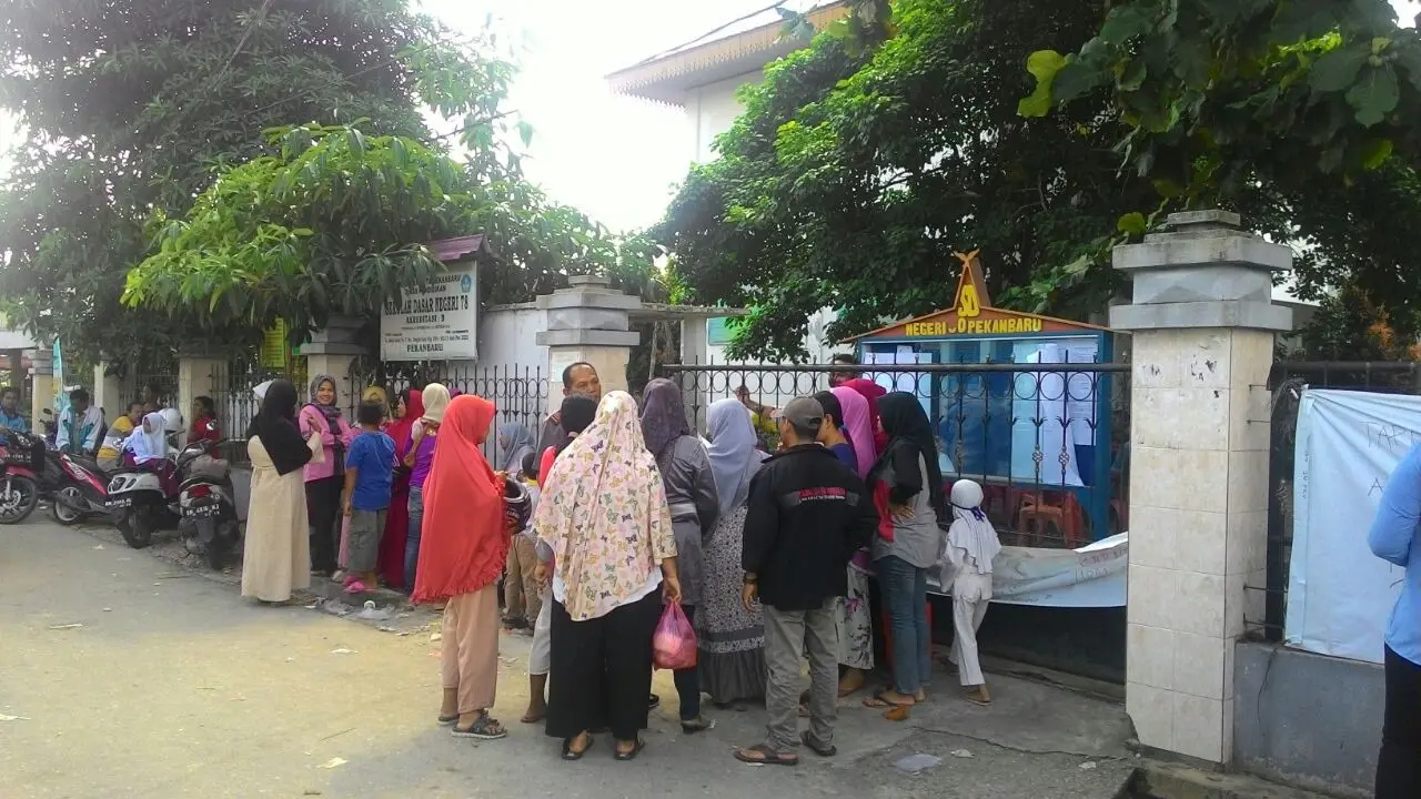 Lika-Liku PPDB Online yang Bikin Kesal Orangtua Siswa