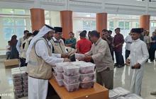 UIN Ar-Raniry dan UEA Salurkan 4.000 Paket Daging Kurban di Banda Aceh