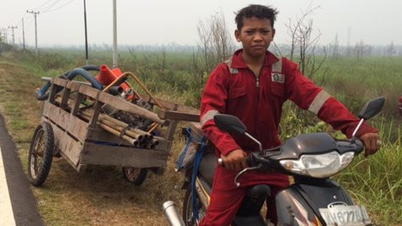 Daniel, relawan muda musuh kebakaran hutan yang serba bisa