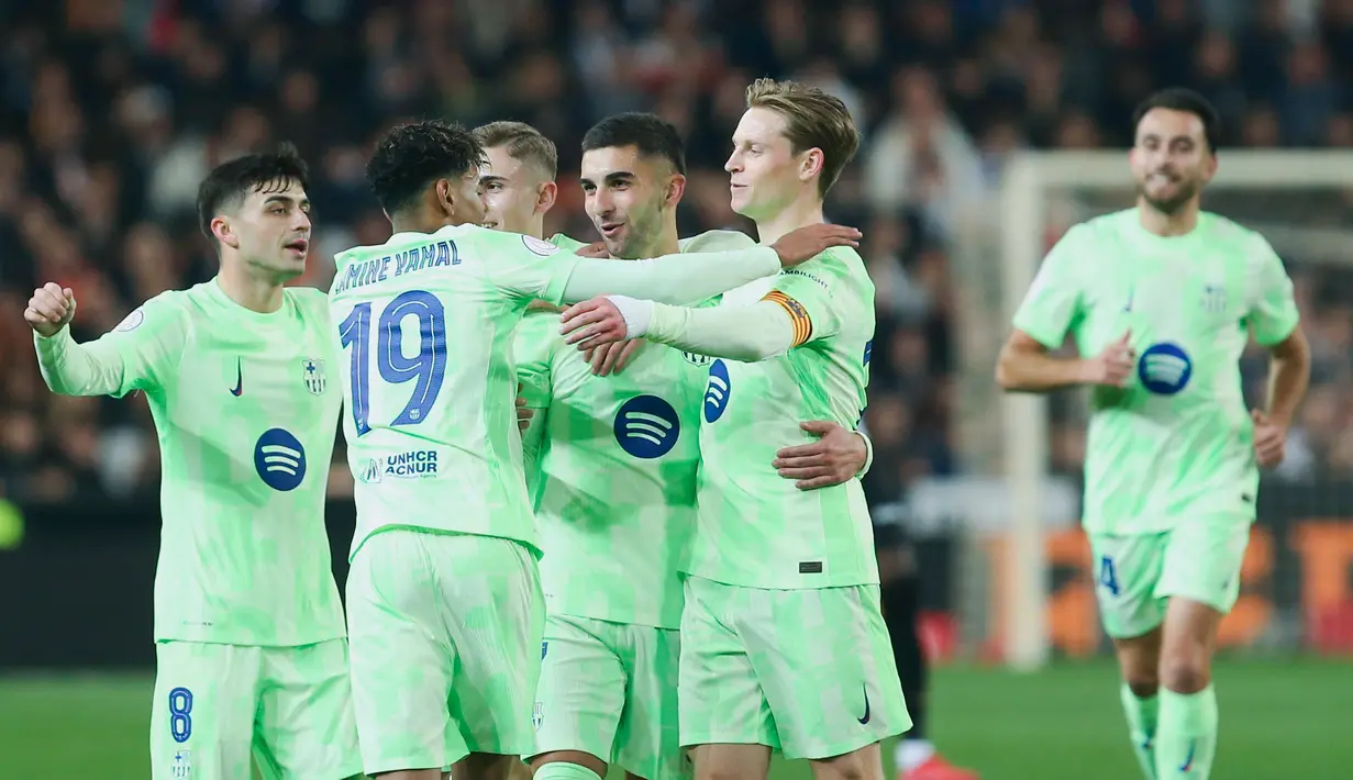Hattrick ke gawang Valencia tentu jadi momen spesial bagi Ferran Torres. Namun, ada sedikit rasa pahit yang dirasakan. Sebab, Valencia adalah klub masa kecil Ferran Torres dan dia masih mengakui sebagai fans Los Che. (AP Photo/Alberto Saiz)