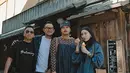 Selain bersama buah hati, momen liburannya ini turut ditemani oleh fashion stylish Wanda Hara. Banyak dari momen keseruannya dalam liburan ke Negeri Sakura ini pun diabadikan oleh keduanya dalam media sosial Instagram. Banyak yang mendoakan Shandy dalam liburan ulang tahunnya ini semoga semakin bahagia dan sukses dalam bisnis. (Liputan6.com/IG/@shandypurnamasari)