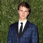 Ansel Elgort tampaknya kian laris pasca sukses The Fault in Our Stars. 