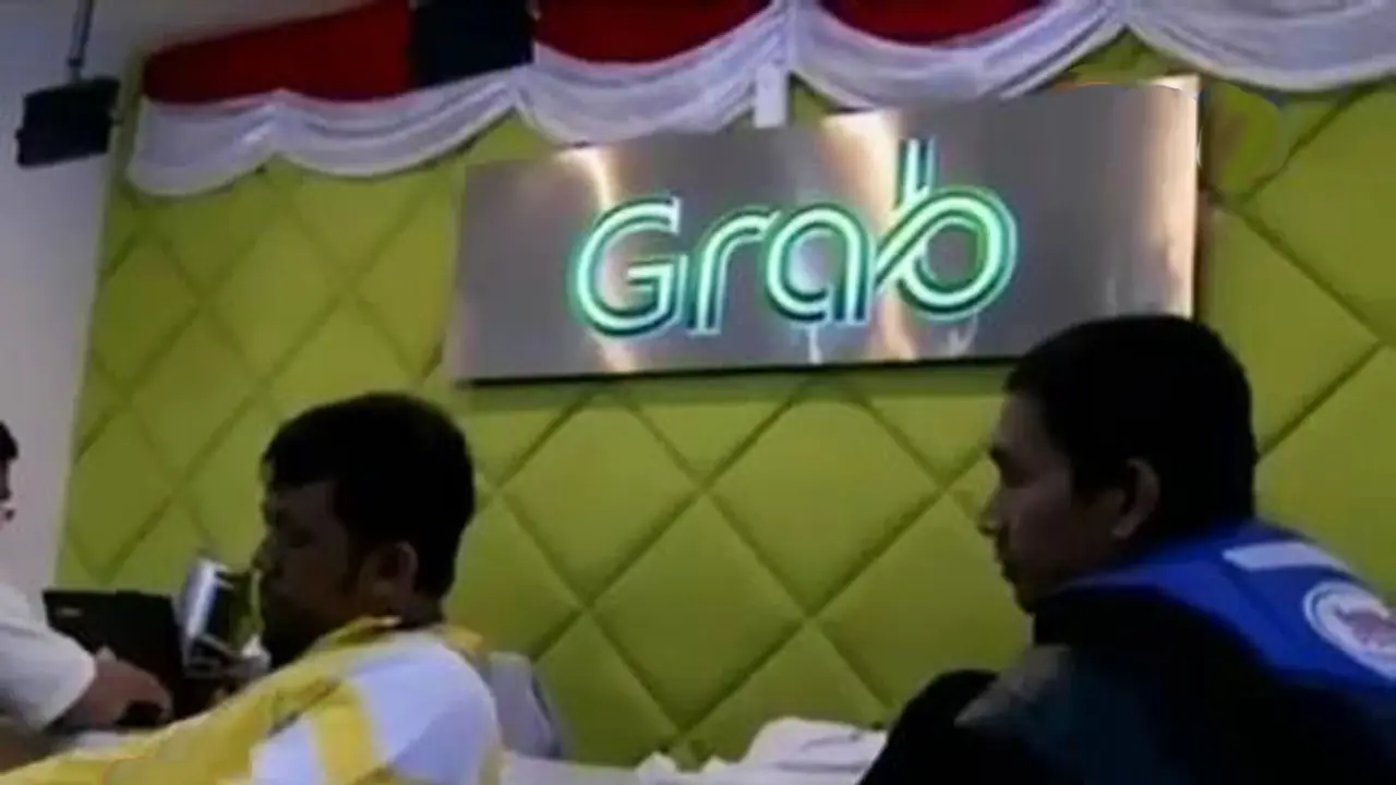 VIDEO: Taksi Online Diizinkan Beroperasi Selama Masa Transisi