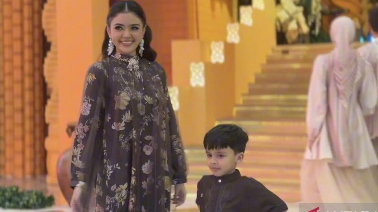 Mengintip Tren Busana Lebaran 2026: Dari Mahogani Elegan hingga Butter Yellow Cerah