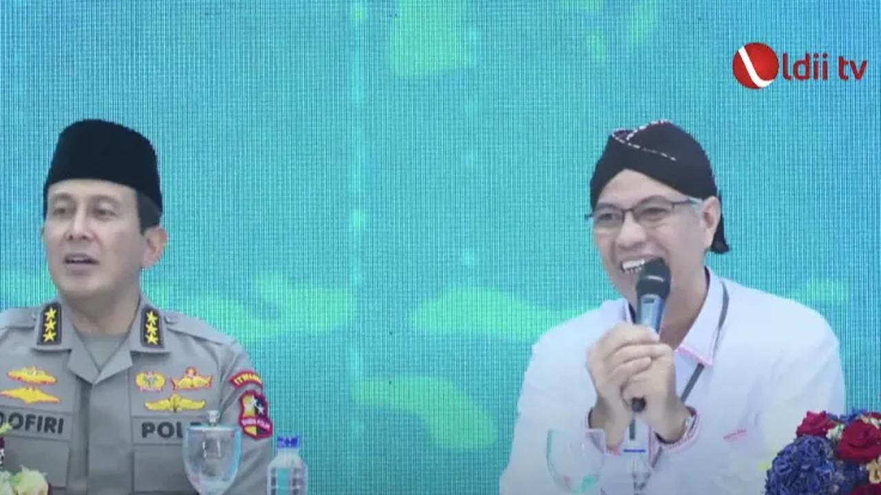 Mendapat Kejutan dari Moderator<br>