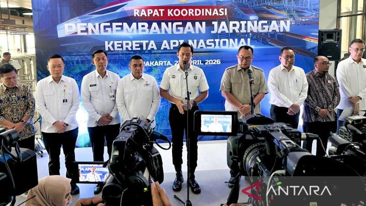 AHY Dorong Penguatan Industri Perkeretaapian Nasional untuk Transportasi Efisien
