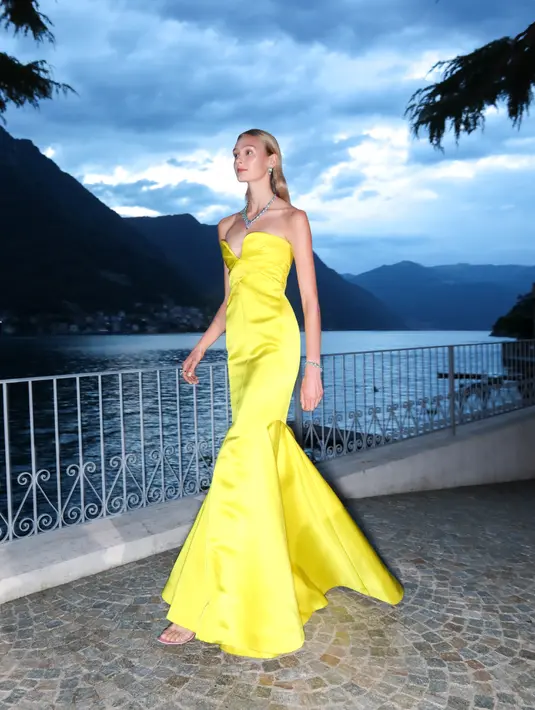 Il Sereno Lago di Como merupakan hotel intim di tepi Danau Como yang unik di Italia. Memiliki cerita sejarah dan alam yang indah. Hotel ini baru saja direnovasi dengan gaya kontemporer oleh Patricia Urquiola.