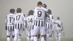 Juventus sukses meraih poin sempurna saat bertandang ke markas Bologna pada giornata ke-18 Liga Italia 2021/2022. Anak asuh Massimiliano Allegri itu sukses mengalahkan tuan rumah dengan skor 2-0. (LaPresse via AP/Massimo Paolone)