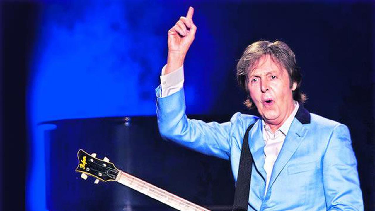 Logo Raksasa Paul McCartney Dipahat di Pegunungan Ekuador