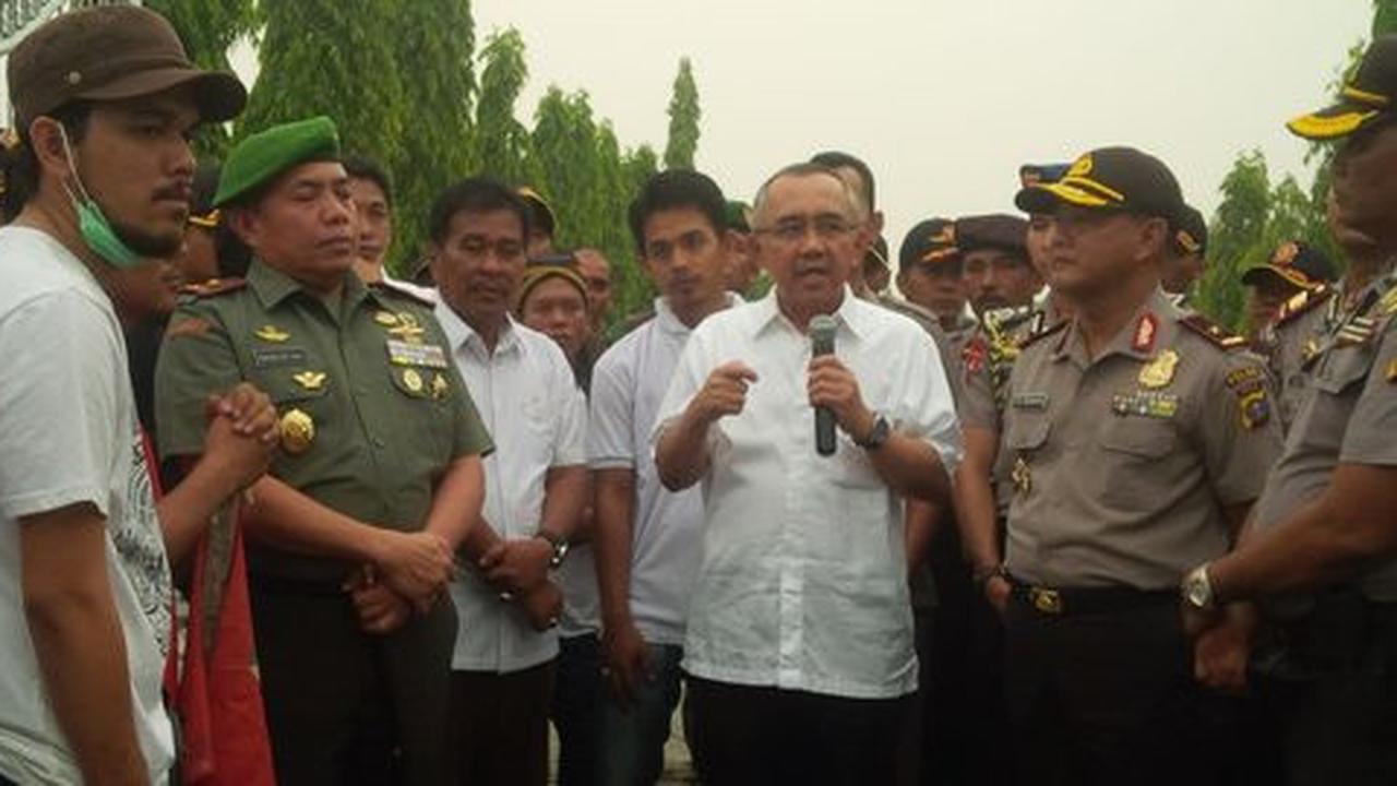 Di depan pendemo, Gubernur & Kapolda janji Riau bakal bebas asap