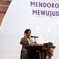 Presiden ke-5 Megawati Soekarnoputri memberi sambutan saat dialog di gedung BPPT, Jakarta, Rabu (9/5). Dalam sambutannya, Megawati menyampaikan rasa syukurnya atas kesembuhan Habibie dan telah kembali ke Tanah Air. (Liputan6.com/JohanTallo)