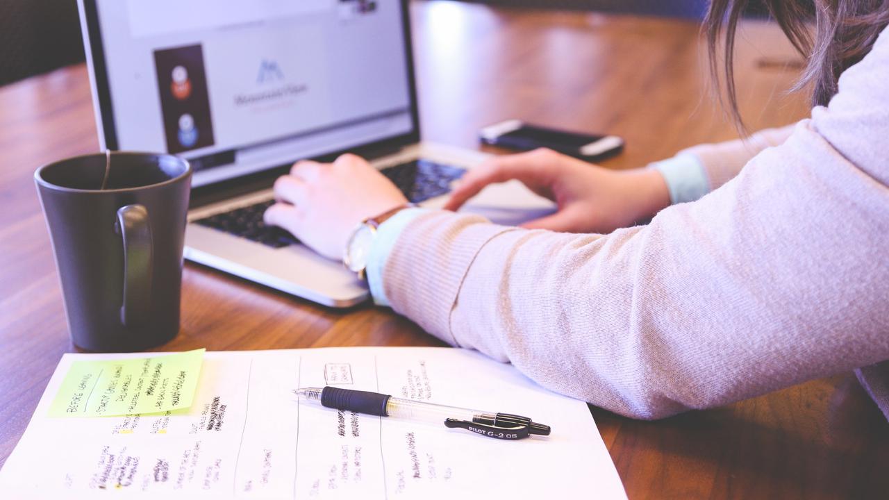 Mencari Lowongan Pekerjaan Secara Online