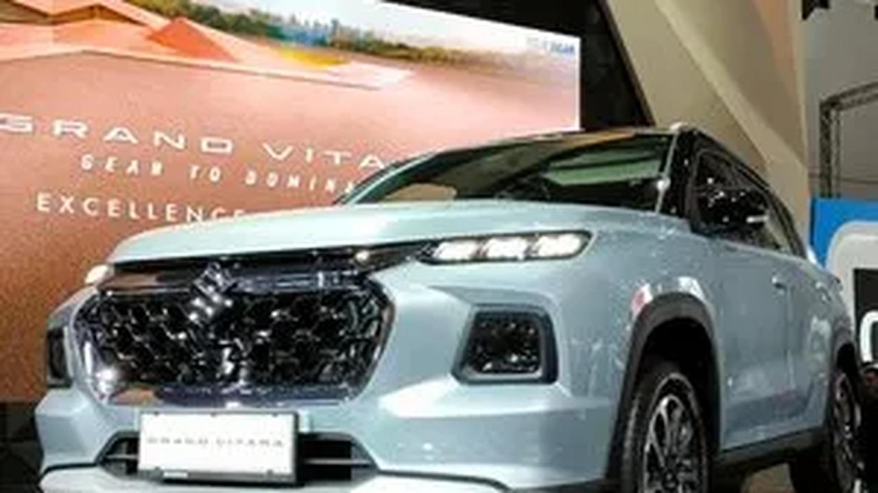 New Grand Vitara diimpor dari India. Target penjualannya sekitar 300 unit per bulan. Harganya jauh lebih murah dibandingkan Honda HR-V, sebab dijual mulai Rp 359 jutaan.