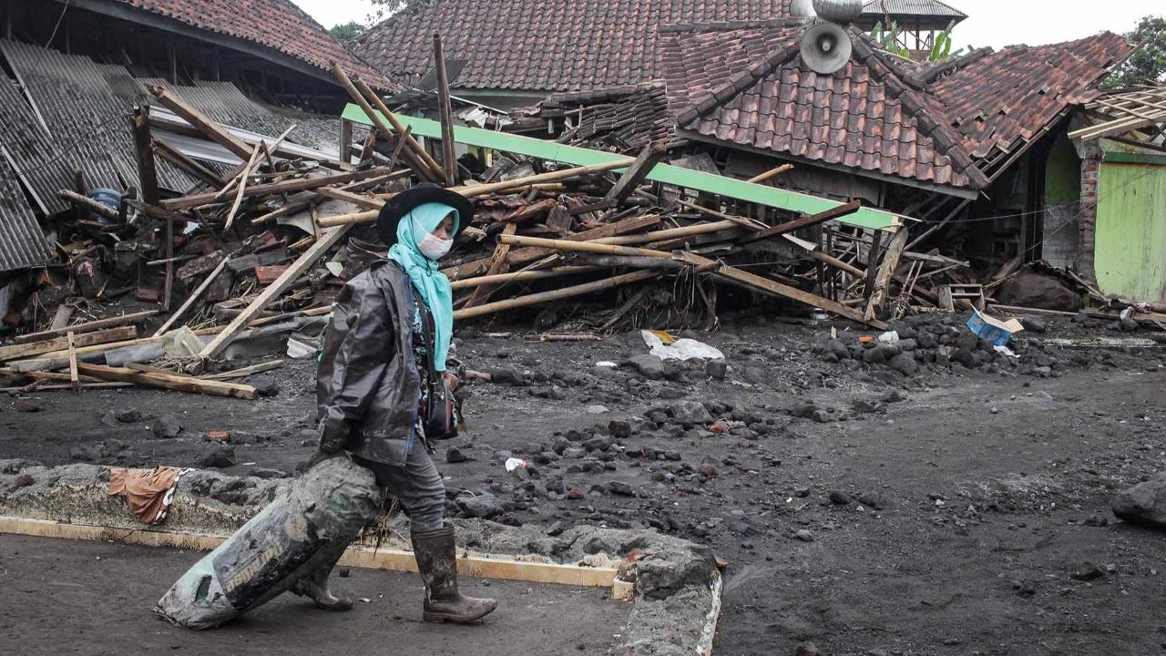 FOTO: Dua Dusun di Supiturang Alami Kerusakan Terparah Usai Erupsi Semeru
