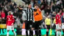 Sayangnya, Manchester United malah kecolongan pada menit akhir lewat gol William Osula meski unggul jumlah pemain. (AP Photo/PA/Owen Humphreys)
