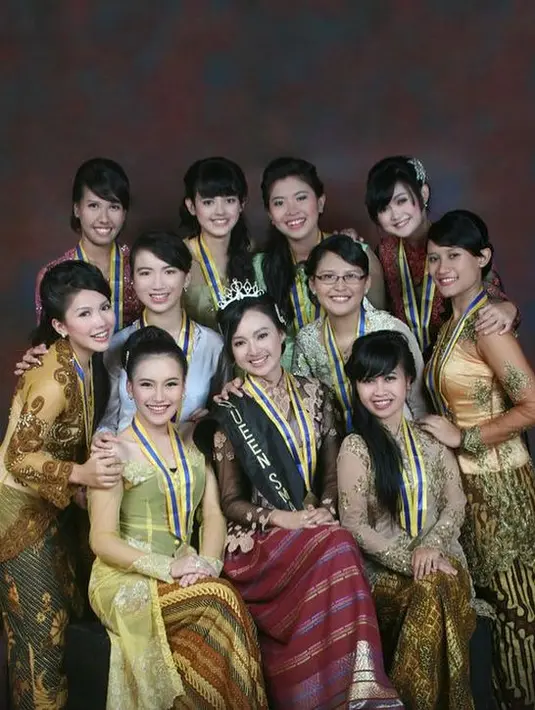 Potret Jadul Ayu Ting Ting (Instagram/annisanursaid)