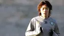 Celtic's Japanese midfielder Shunsuke Nakamura in a training session in Lennoxtown, Scotland, on December 9, 2008 ahead of their UEFA Champions League match against Villarreal on December 10 in Glasgow. AFP PHOTO/PAUL ELLIS
