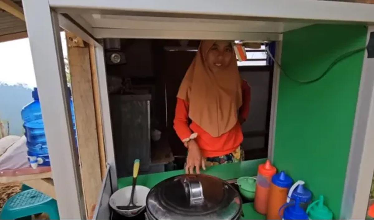 Jualan Aneka Bakso Serba Rp10 Ribu