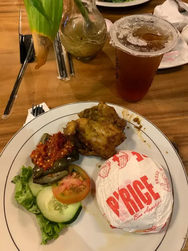 Eat & Meet Restaurant Jepara