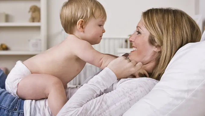 [Bintang] Metode Kinesthetic Infant Handling, Bikin Bayi Lebih Lincah