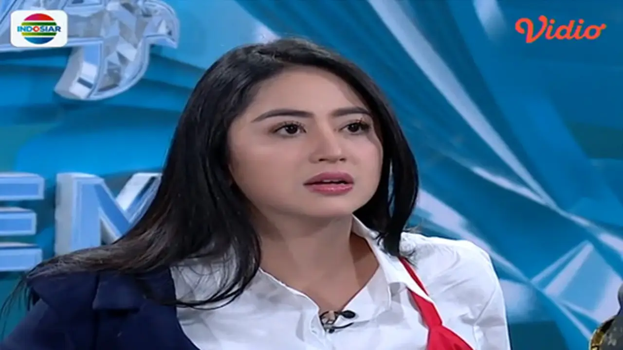 Dewi Perssik