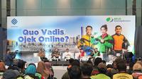 Diskusi publik pemerintah bersama mitra transportasi online. (c) Deputi Bidang Komunikasi BPJS Ketenagakerjaan