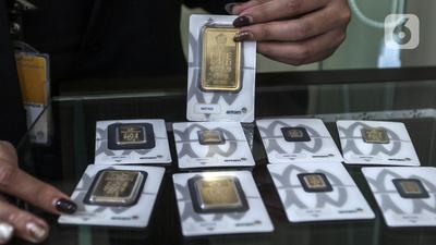 Harga Emas Antam Anjlok Rp30.000 Hari Ini, Cek Rinciannya